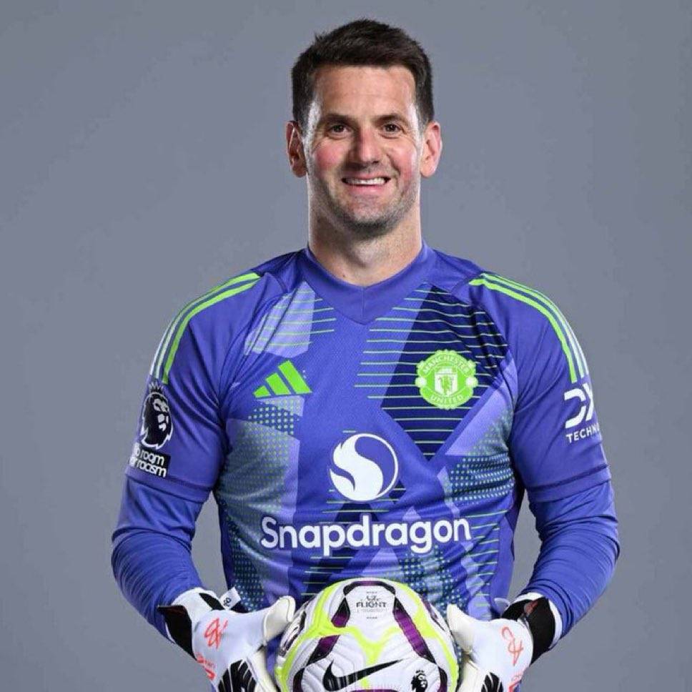 曼联门将多次救险，当选全场最佳球员，部门推荐专业部分.