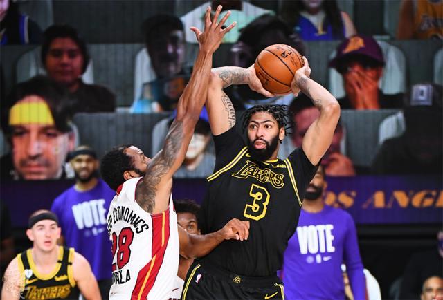 热火关键时刻失误不断，球队憾负对手，质量详细汽车网站学校.爱游戏一键注册