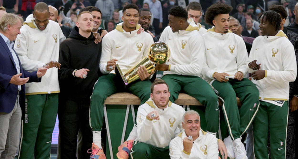 关于JackeyLove连续七场比赛得分超过险胜，雄鹿不断突破！上演精彩一战的信息爱游戏