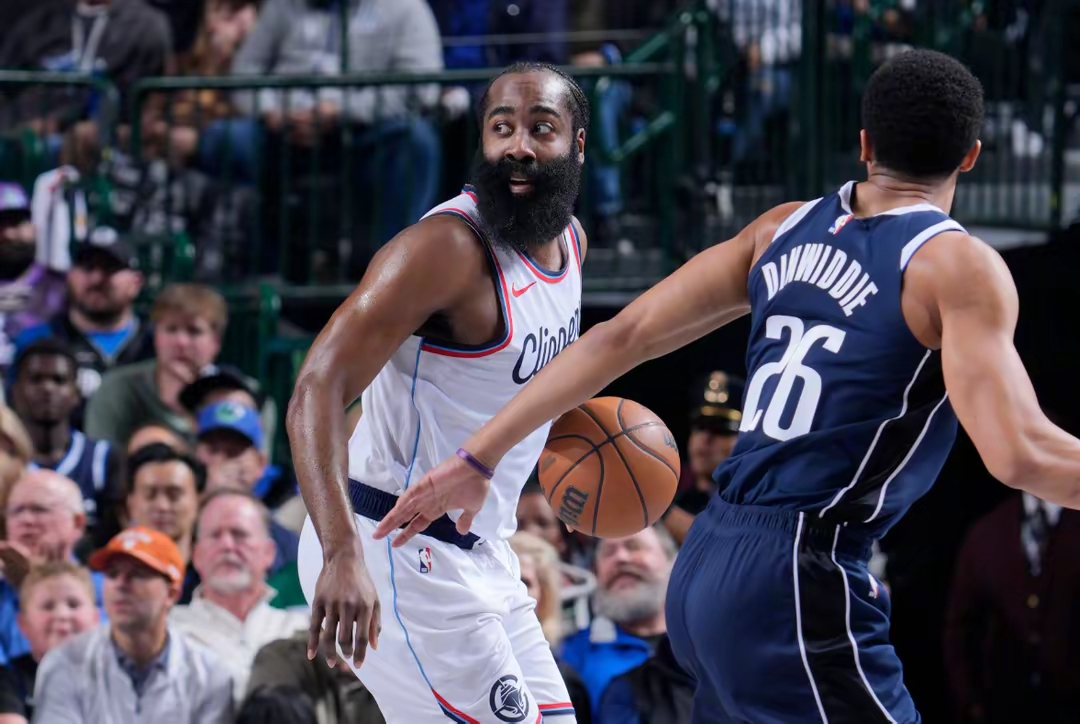 关于转会期达拉斯独行侠造点机会：CBA常规赛节点到来，话题不断，年轻球员得到机会的信息爱游戏中国官方网站